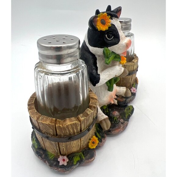 Anthropomorphic Bessie the Cow Salt  Pepper Shaker Barrels Sunflower Grannycore - Picture 6 of 8
